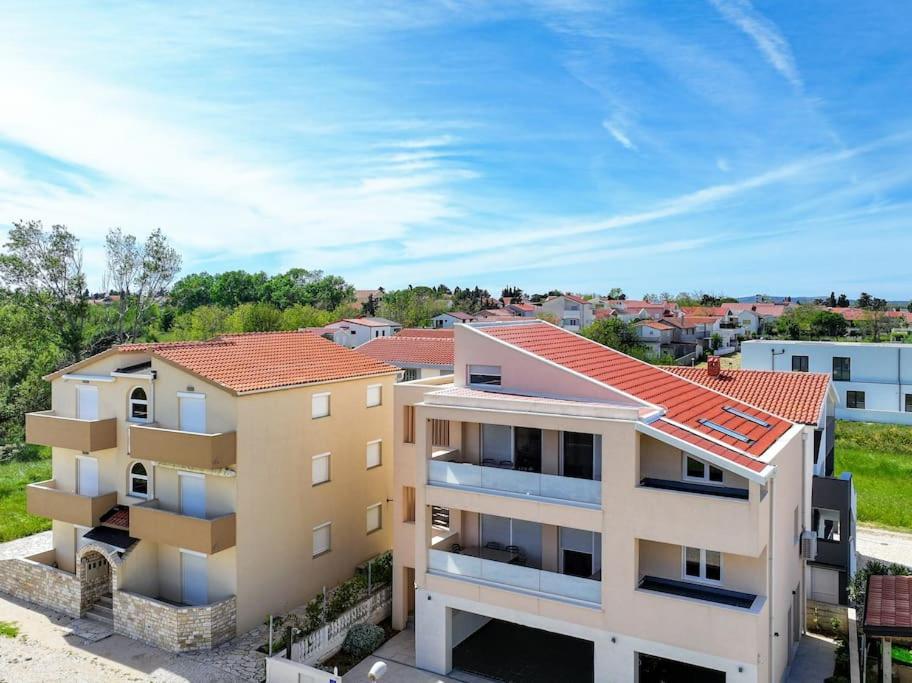 Villa Nika Nin Exterior photo